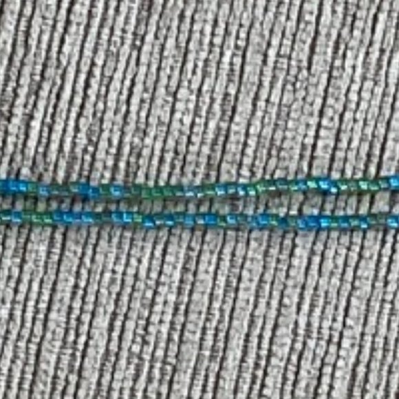 Bead and Wire Choker Necklace - blue and green beads - silver wire - Picture 7 of 9